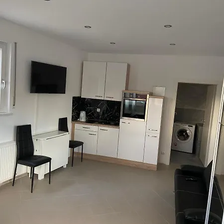 Apartamento Kraichgau # 1-zkd Mit Ebk, Modern Und Barrierefrei, Monteurzimmer, Self-check-in