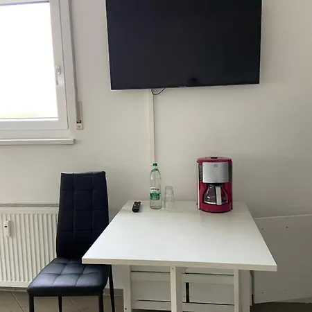 Apartamento Kraichgau # 1-zkd Mit Ebk, Modern Und Barrierefrei, Monteurzimmer, Self-check-in