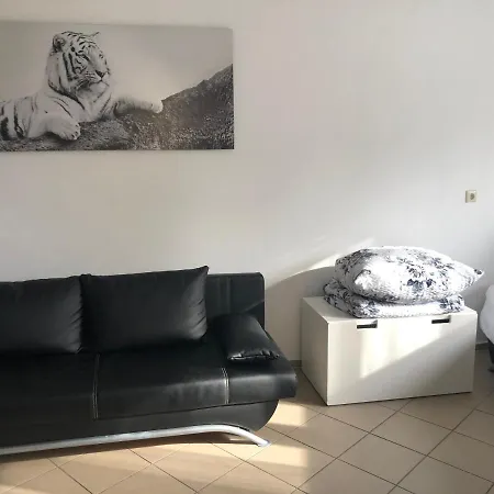 Apartamento Kraichgau # 1-zkd Mit Ebk, Modern Und Barrierefrei, Monteurzimmer, Self-check-in Ittlingen